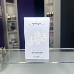Bubble Cloud Surf Water Cream Moisturizer - White